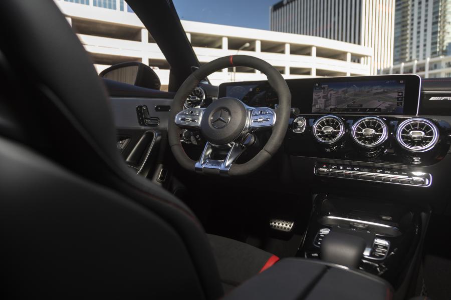Интерьер Mercedes-AMG CLA35 4Matic (C118) 2019 года  (NA) (фото 39 из 40)